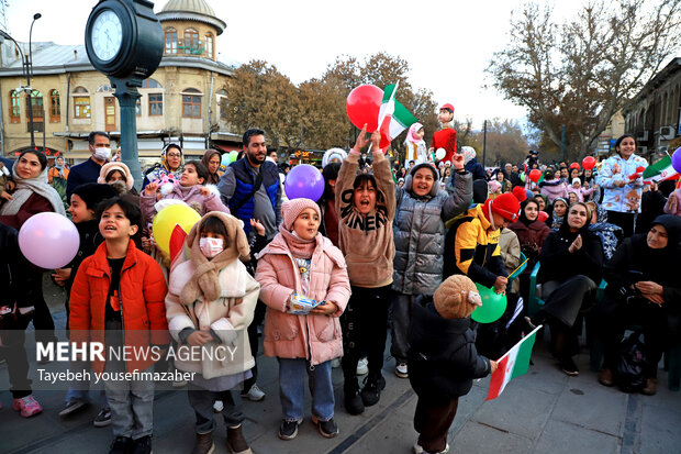 آیین افتتاحیه ۳۰امین جشنواره بین‌المللی تئاتر کودک و نوجوان همدان