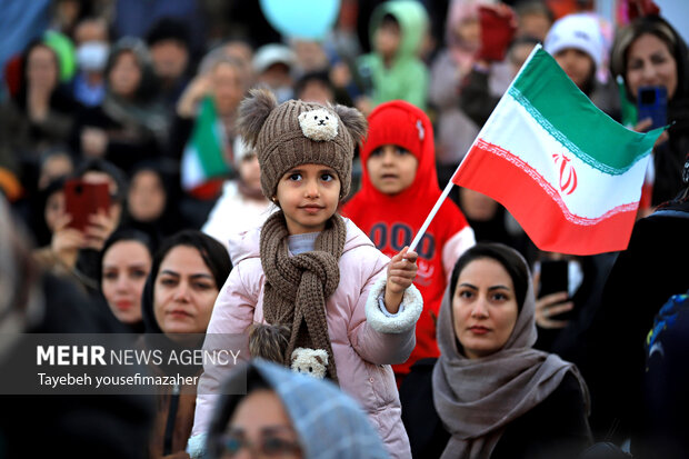آیین افتتاحیه ۳۰امین جشنواره بین‌المللی تئاتر کودک و نوجوان همدان