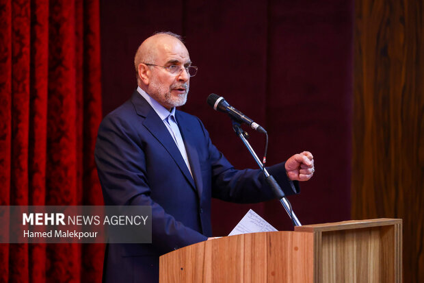 مراسم بزرگداشت روز دانشجو در دانشگاه فردوسی مشهد با حضور رئیس مجلس