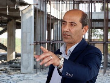 مقاتلی: پروژه‌های آموزشی خورموج پیشرفت مناسبی ندارد