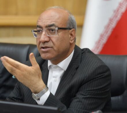 استاندار کرمانشاه: مبارزه با قاچاق نیازمند کار تیمی است