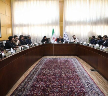 خضریان: حوزه سیاست خارجی با وضعیت مطلوب فاصله دارد