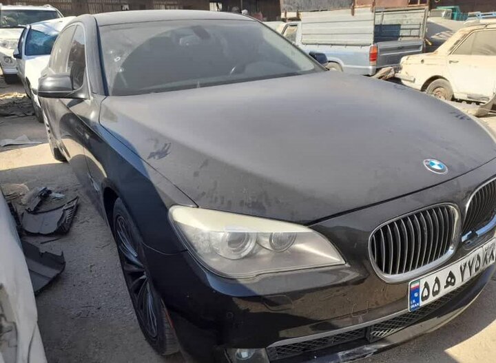 خودروی قاچاق در گناوه توقیف شد