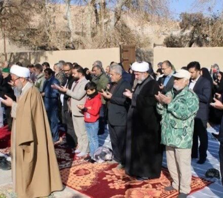 اقامه نماز باران در دامغان؛ مردم امیدوار به بارش رحمت الهی