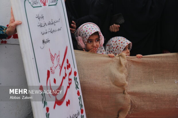 تدفین شهید گمنام درپارسیان