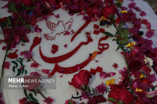 تدفین شهید گمنام درپارسیان