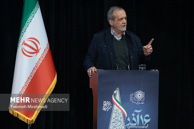 مراسم گرامیداشت روز دانشجو با حضور رئیس جمهور