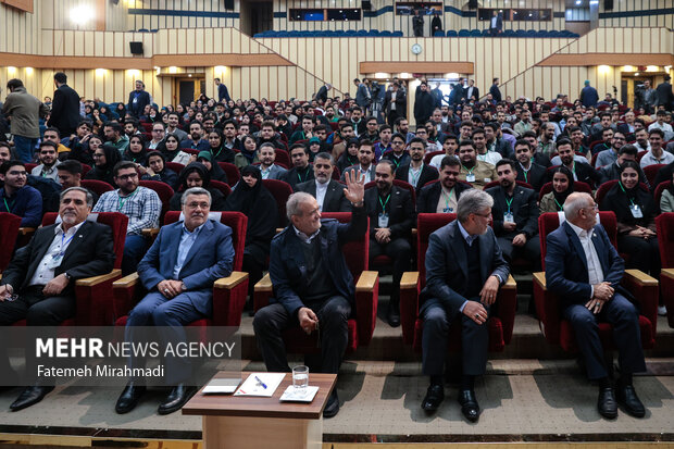 مراسم گرامیداشت روز دانشجو با حضور رئیس جمهور