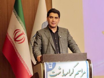 لهونی:حضور نخبگان و دانشجویان در کنار دولت راهگشای بسیاری از مسائل است