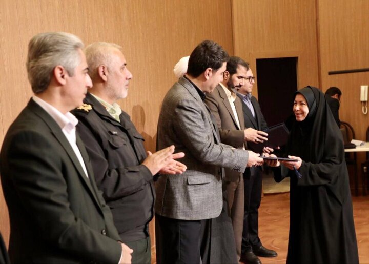 لهونی:حضور نخبگان و دانشجویان در کنار دولت راهگشای بسیاری از مسائل است