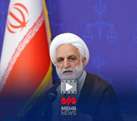 اژهای: نقد با ادبیات نامناسب اثر آن را کم میکند