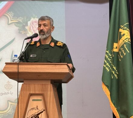 سردار دشتی: مردم جزیره خارگ قهرمانان مقاومت هستند