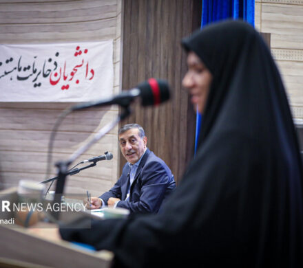 نشست صمیمانه دانشجویان با معاون اجرایی رئیس‌جمهور در مشهد