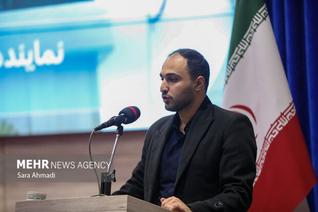 نشست صمیمانه دانشجویان با معاون اجرایی رئیس‌جمهور در دانشگاه علوم پزشکی مشهد