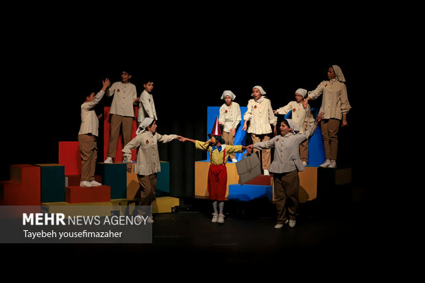 اجرای نمایش «پینوکیو» در جشنواره بین‌المللی تئاتر کودک‌ و نوجوان همدان