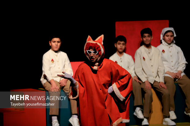 اجرای نمایش «پینوکیو» در جشنواره بین‌المللی تئاتر کودک‌ و نوجوان همدان