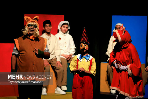 اجرای نمایش «پینوکیو» در جشنواره بین‌المللی تئاتر کودک‌ و نوجوان همدان