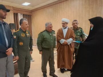 تکریم مادران و همسران شهدا وجانبازان دفاع مقدس درپایگاه چهارم هوانیروز