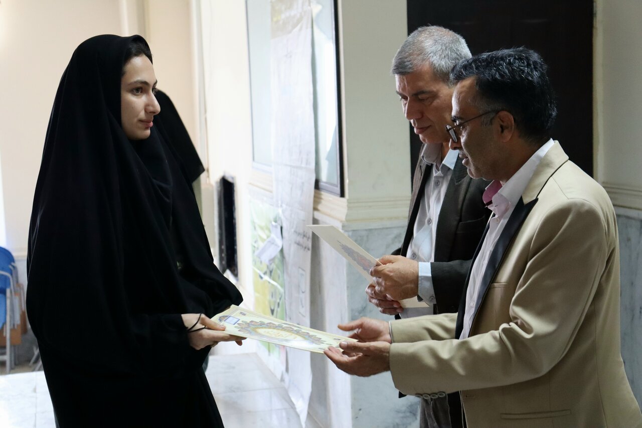 مراسم روز دانشجو در دیّر برگزار شد