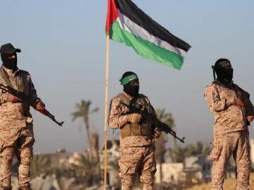 تسلیم شدن ۸ شبه نظامی مورد حمایت رژیم اشغالگر به مقامات امنیتی غزه