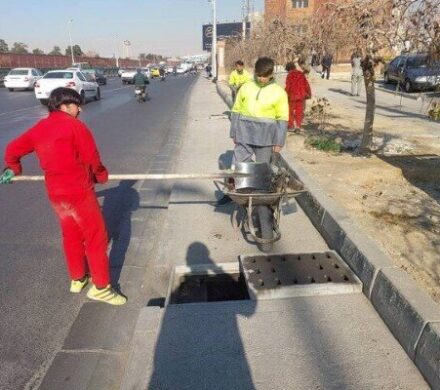 اجرای روزانه طرح‌های لایروبی و برگ‌تکانی در منطقه ۹ تهران