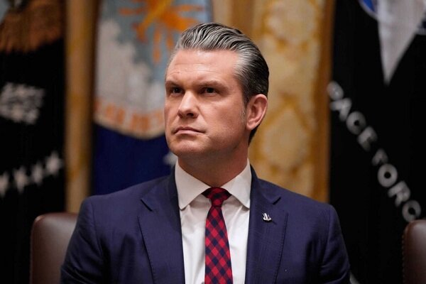 وزیر جنگ آمریکا سوالات خبرنگاران درباره حمله به ونزوئلا را جواب نداد