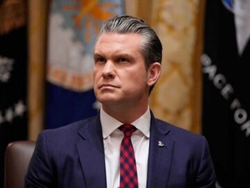 وزیر جنگ آمریکا سوالات خبرنگاران درباره حمله به ونزوئلا را جواب نداد