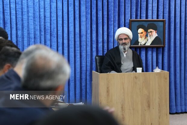 «اعتکاف» پُلی به سوی معنویت؛ انتظار معجزه فوری از جوانان نداشته باشید